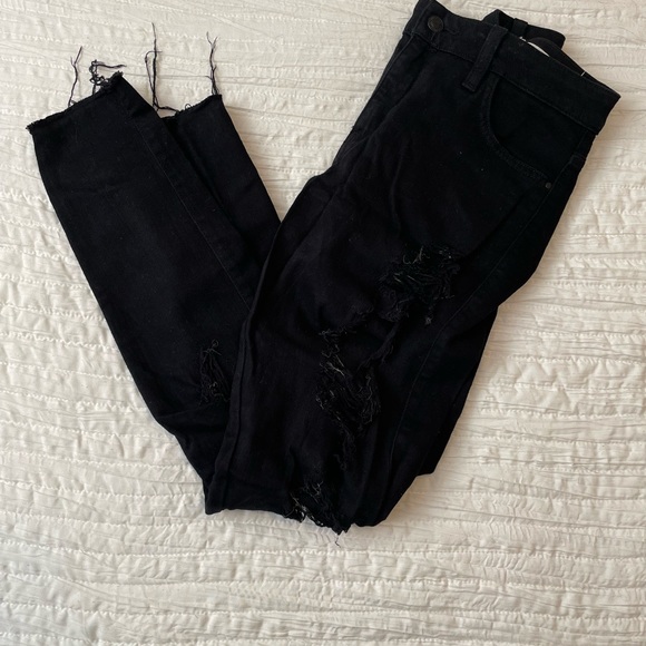 Guess Black Ripped Jeans - Picture 1 of 2